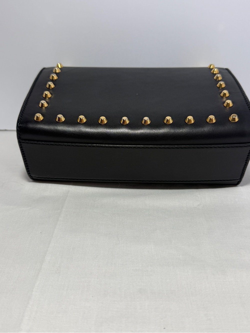 Gucci Women's Padlock Studded Leather Shoulder Bag *AUTHENTIC* - Picture 4 of 5